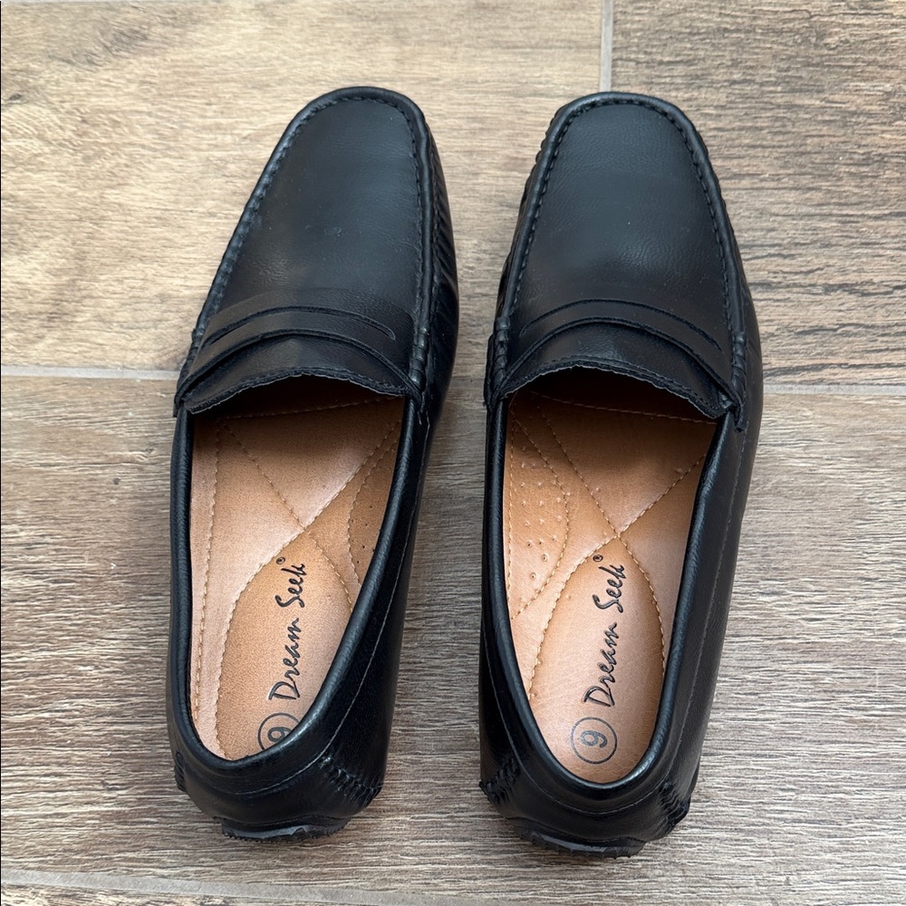 NWOT Black Men's Loafers - Picture 3 of 5